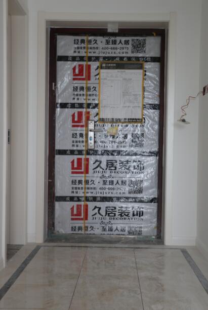 《逛工地 學(xué)裝修》 走進久居裝飾豐東花苑 久居裝飾施工工地 門套保護
